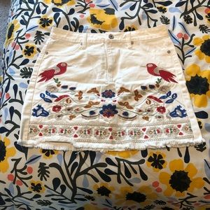 White Umgee skirt with Floral pattern -size large